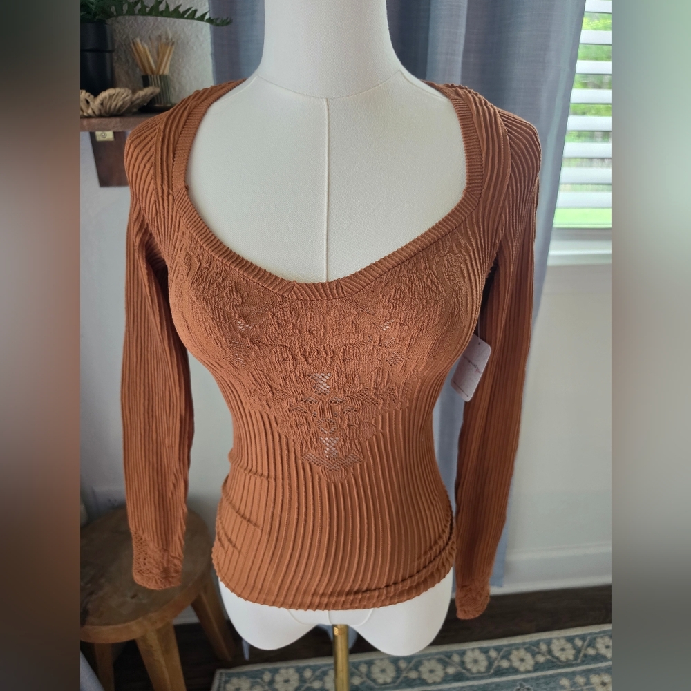 NWT Free People Women's Ribbed V-Neck Long Sleeve Top - Rust